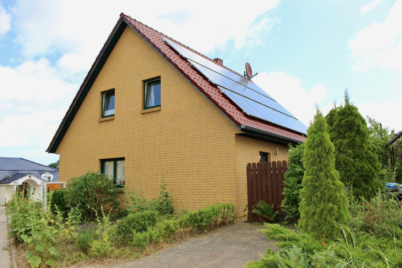 Ferienhaus Zum Findling Goehren  Luaran gambar